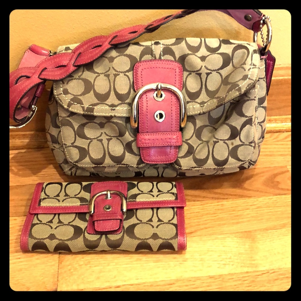 Coach purse and matching wallet